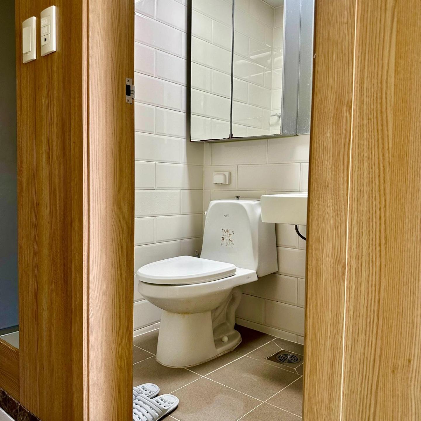 Sillim Apartment Seoul