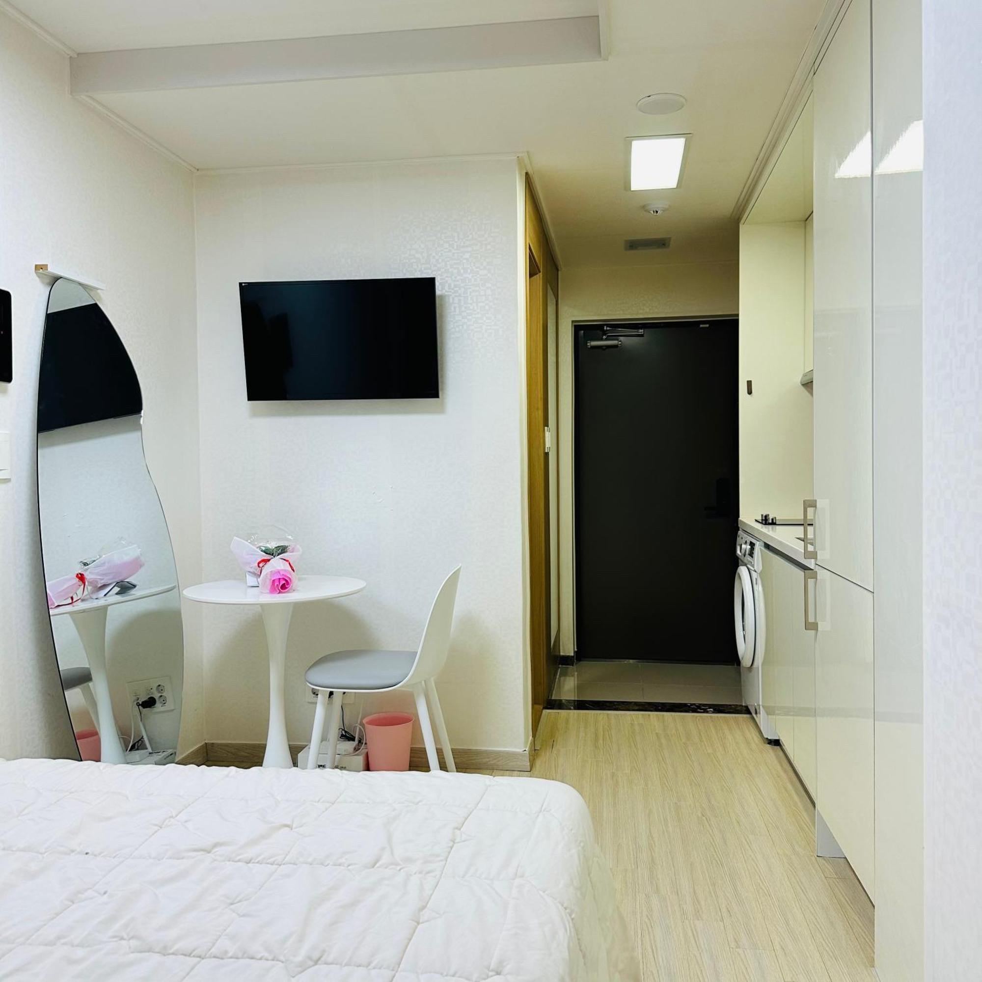 Sillim Apartment *